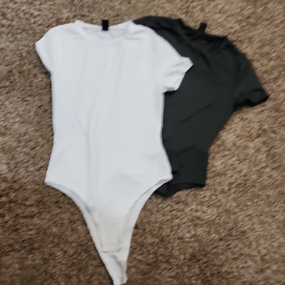 SHEIN Classic Black and White Bodysuit Set